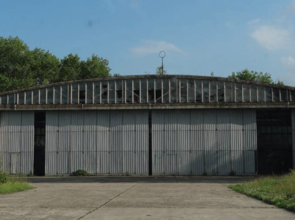 Hangar at the Nowe Miasto nad Pilicą. 2012. Photo by Karol Placha Hetman