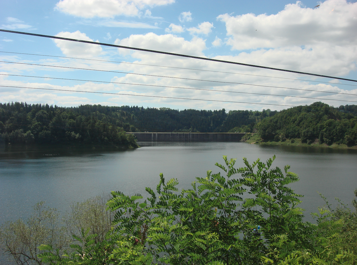 Pilchowice Dam stop. View of the dam. 2010 year. Photo by Karol Placha Hetman