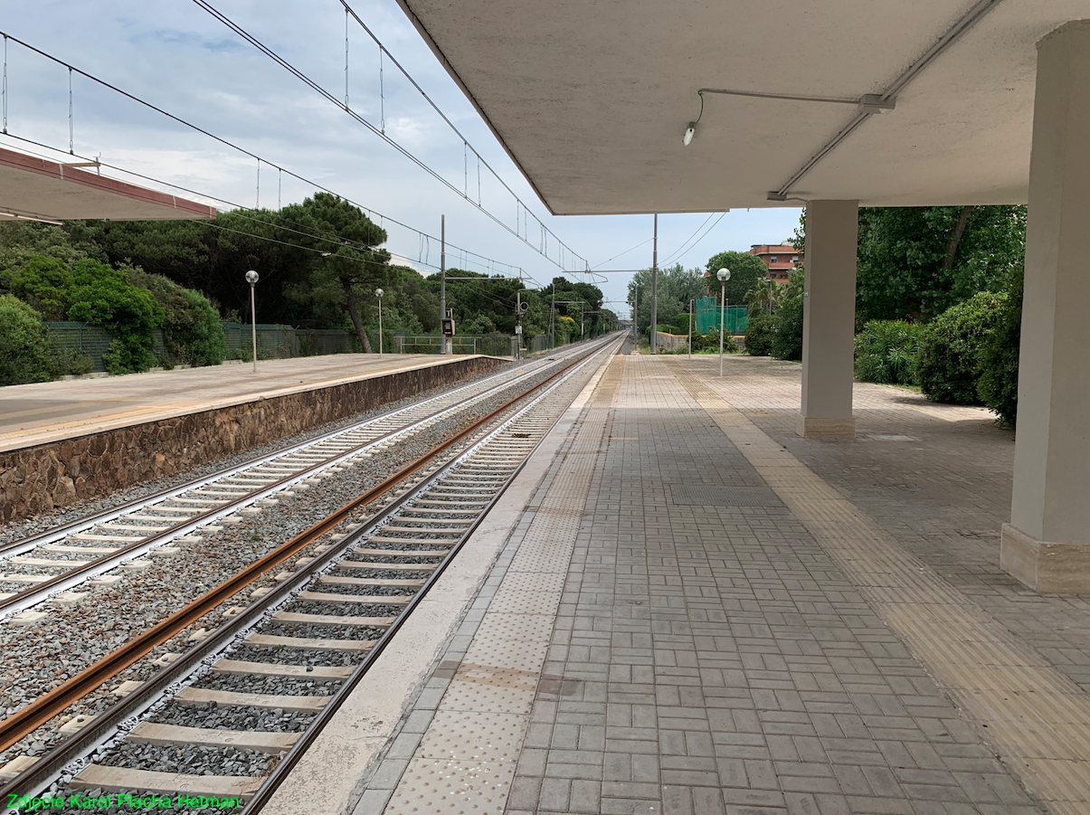 Rome-Ostia suburban railway. Castel Fusano station. 2023. Photo by Karol Placha Hetman