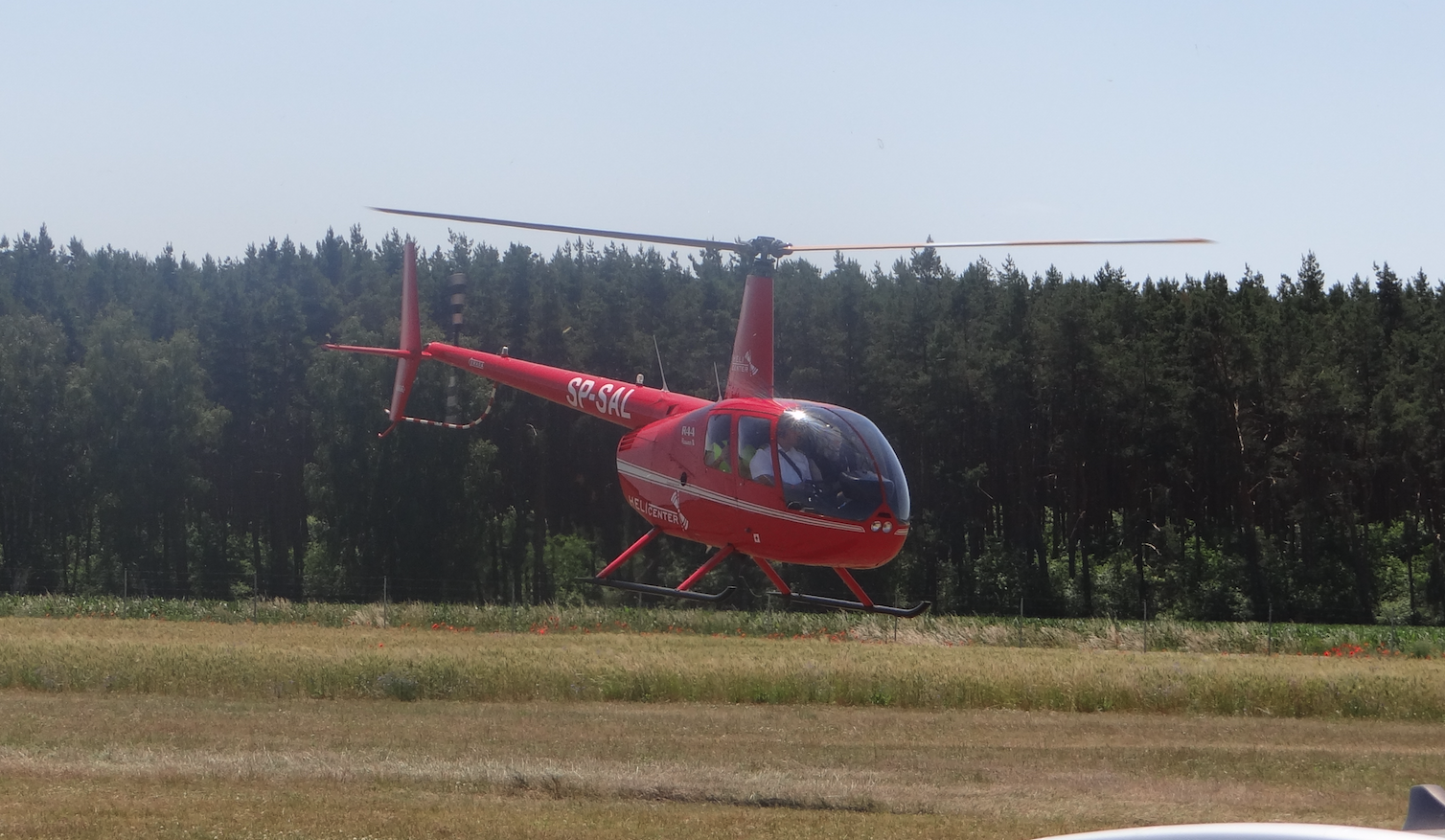 Loty widokowe. Robinson R-44 SP-SAL. 2022 rok. Zdjęcie Karol Placha Hetman