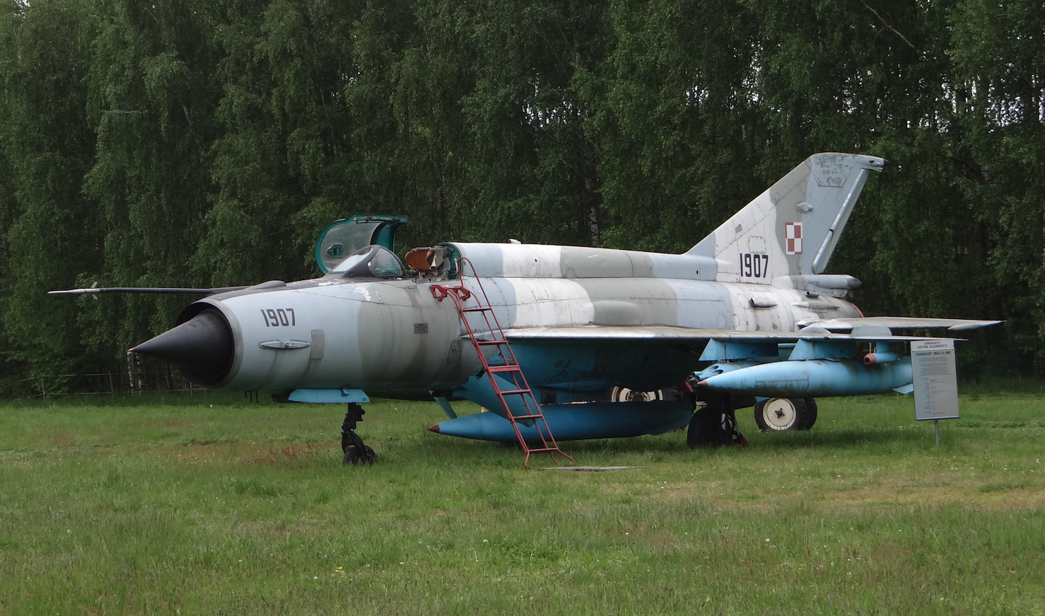 MiG-21 M nb 1907. 2021 rok. Zdjęcie Karol Placha Hetman
