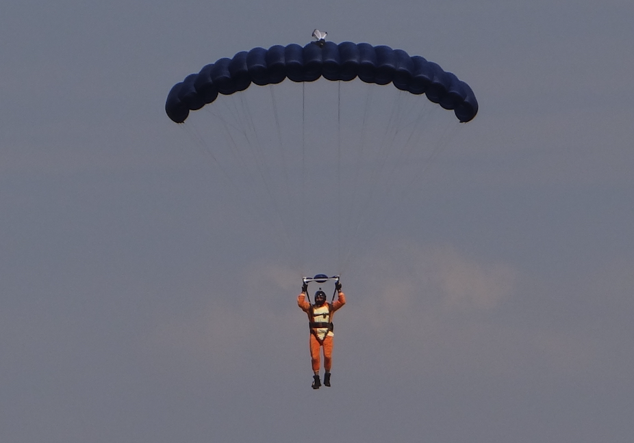 Skydiver on the Polish SK-94 parachute. 2017. Photo by Karol Placha Hetman