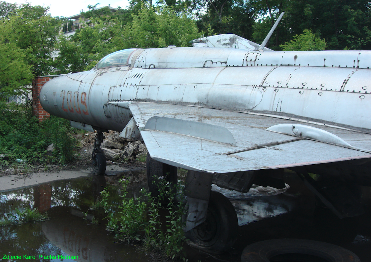 MiG-21 PF nb 2009. 2009 rok. Zdjęcie Karol Placha Hetman
