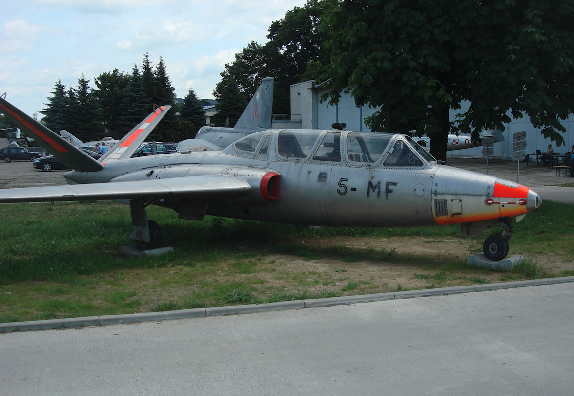 Aerospatiale CM.170 Magister nb 5-MF nr 458. 2010 rok. Zdjęcie Karol Placha Hetman