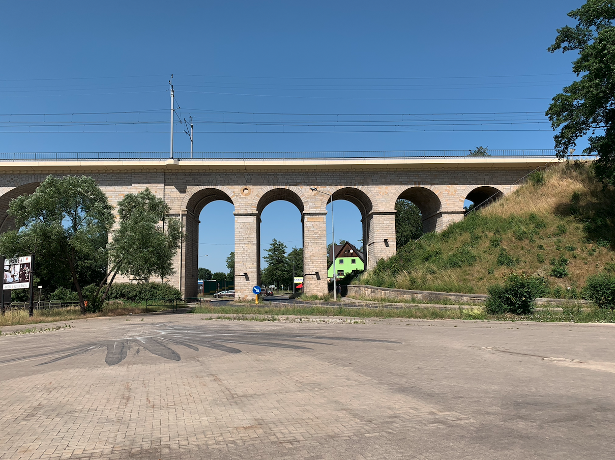 Railway viaduct in Bolesławiec. 2022. Photo by Karol Placha Hetman