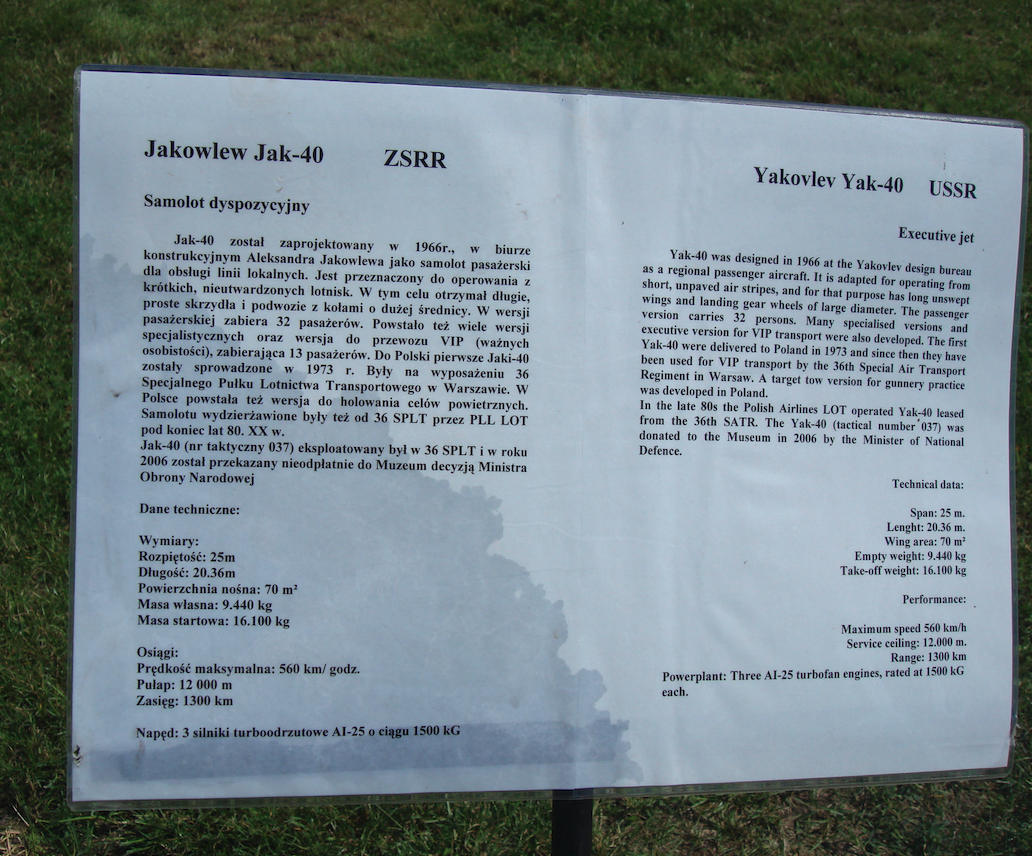 Jak-40. 2009 rok. Zdjęcie Karol Placha Hetman