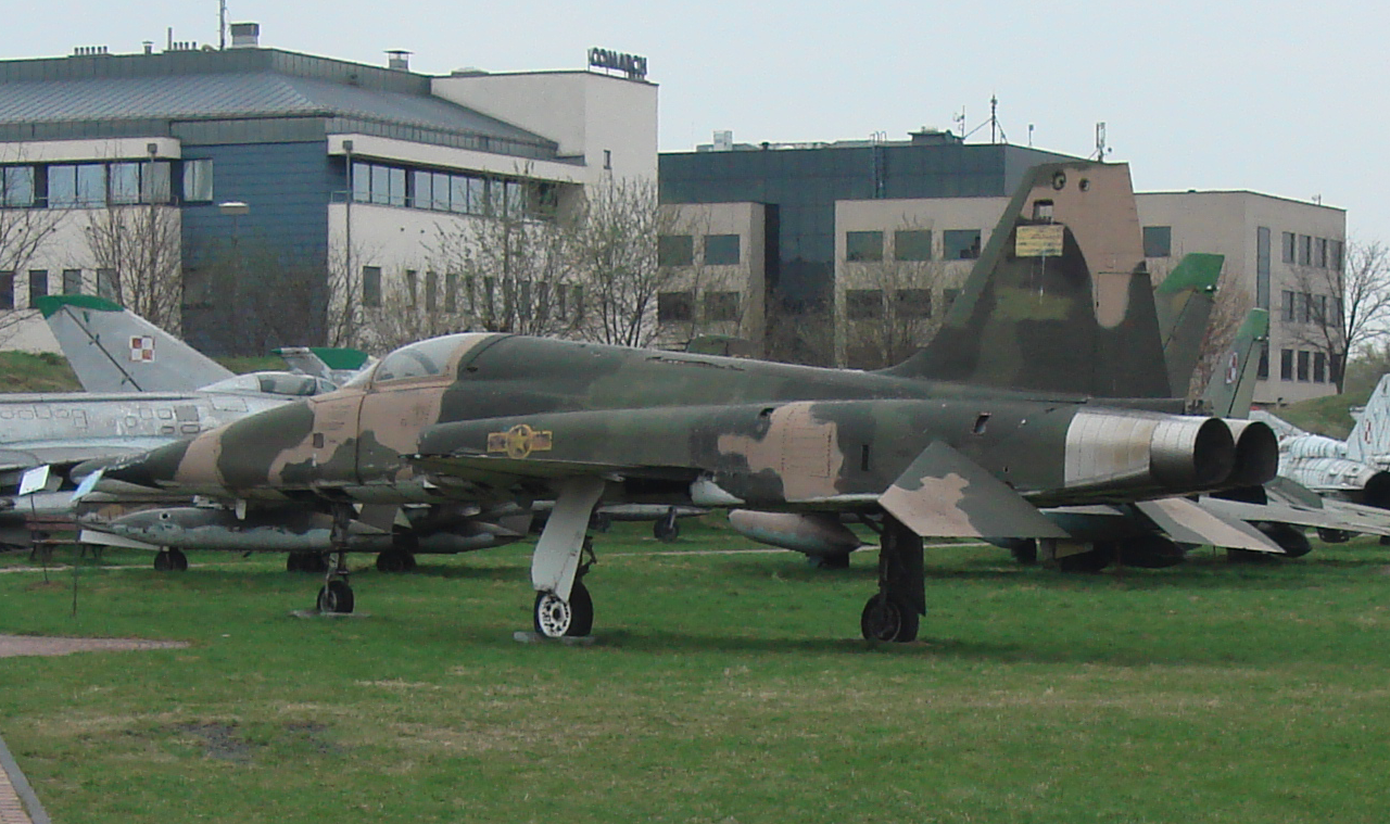 F-5 E nr 73-00852. Year 2011. Photo by Karol Placha Hetman