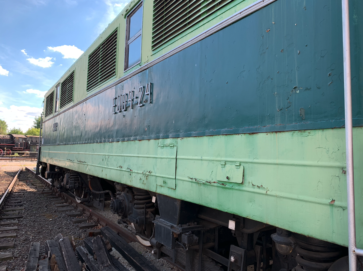 Electric locomotive EU04-24. 2022. Photo by Karol Placha Hetman