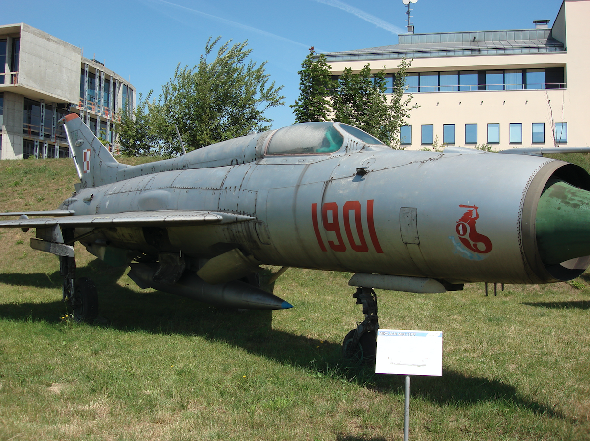 MiG-21 PF nb 1901. 2007 rok. Zdjęcie Karol Placha Hetman