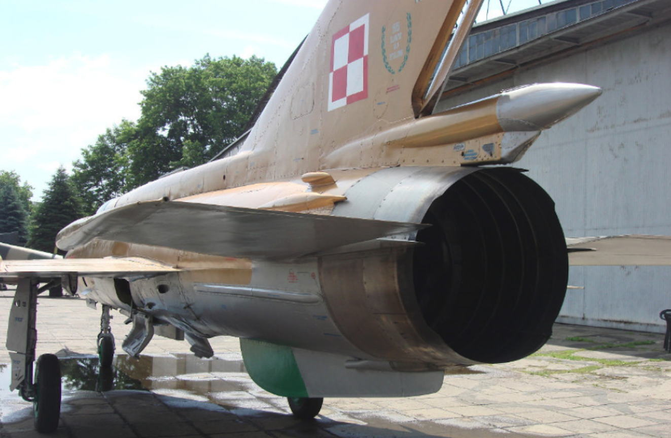 MiG-21 MF nb 9107. Czyżyny 2009 rok. Zdjęcie Karol Placha Hetman