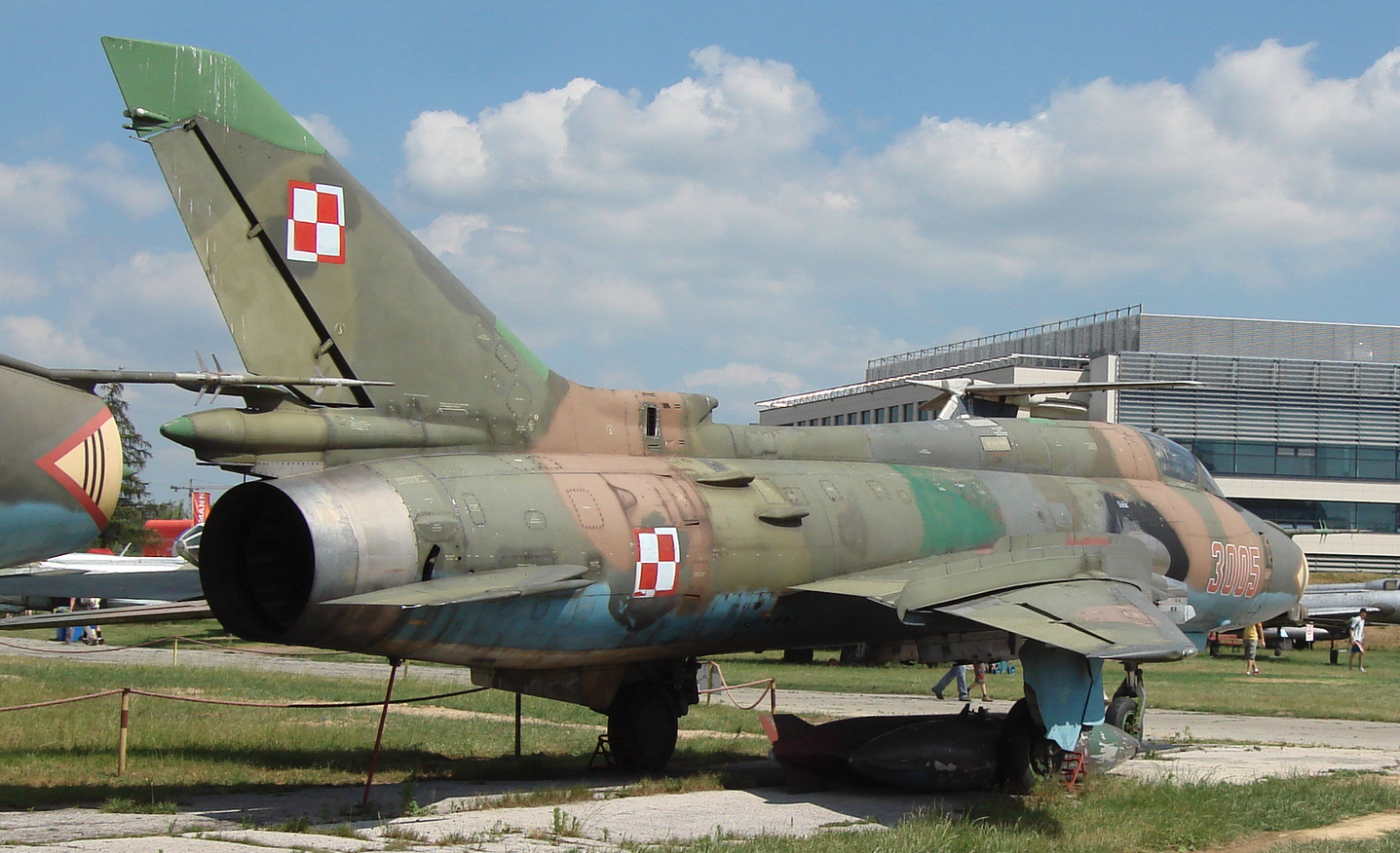 Suchoj Su-22 nb 3005, eksploatowany na lotnisku w Pile. 2008 rok. Zdjęcie Karol Placha Hetman