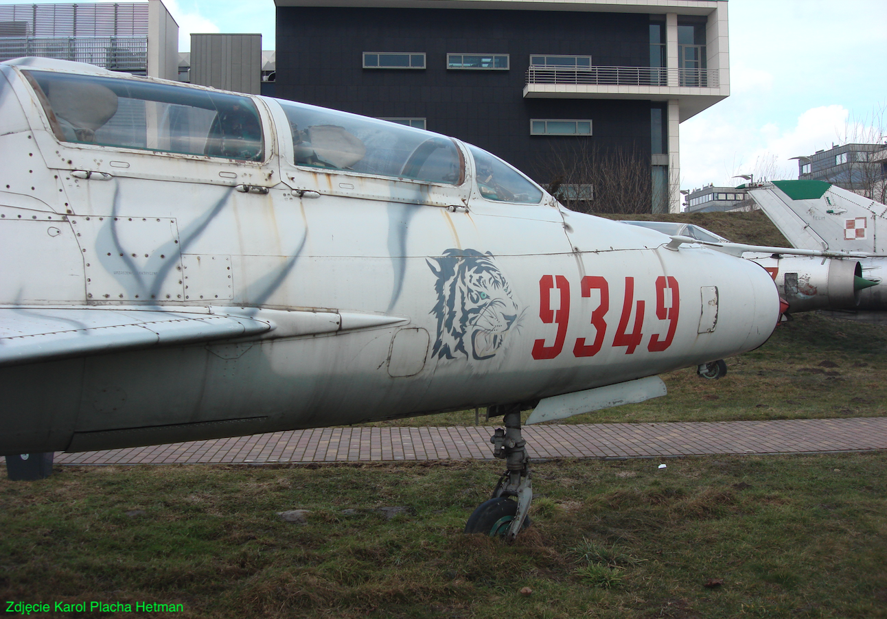 MiG-21 UM nb 9349. 2007 rok. Zdjęcie Karol Placha Hetman