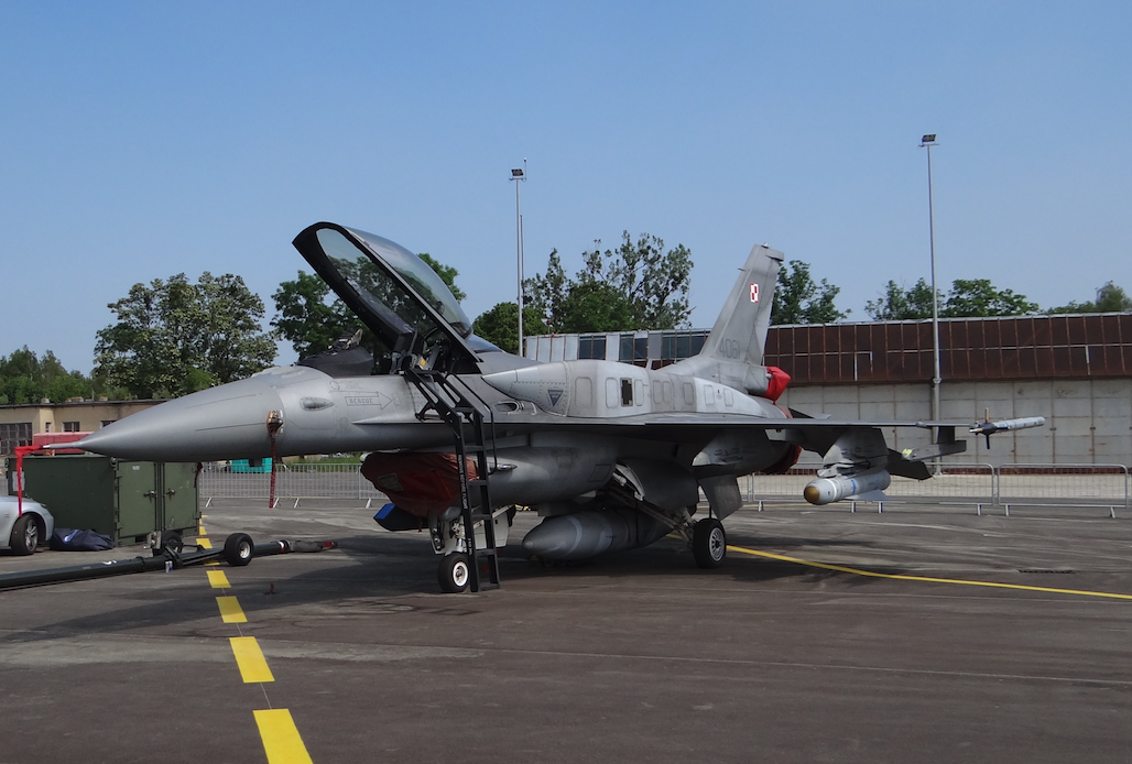 Lockheed Martin F-16 C nb 4061 Jastrząb. 2016 year. Photo by Karol Placha Hetman