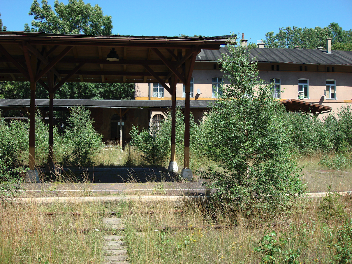 Stacja kolejowa Jedlina Zdrój. 2007 rok. Zdjęcie Karol Placha Hetman