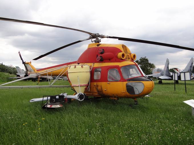 PZL Mi-2 w wersji rolniczej. 2012 rok. Zdjęcie Karol Placha Hetman