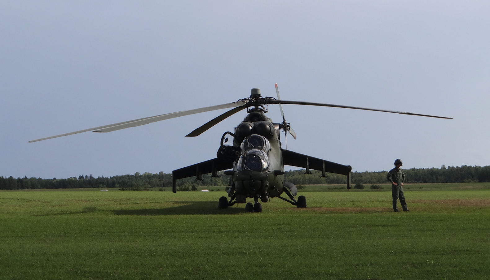 Mi-24 nb 585 z Bazy Pruszcz Gdański. Mazury Air Show 2018. Zdjęcie Karol Placha Hetman