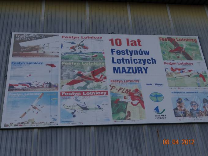 10 lat Festynów Lotniczych Mazury. Lotnisko Wilamowo 2012 rok. Zdjęcie Karol Placha Hetman