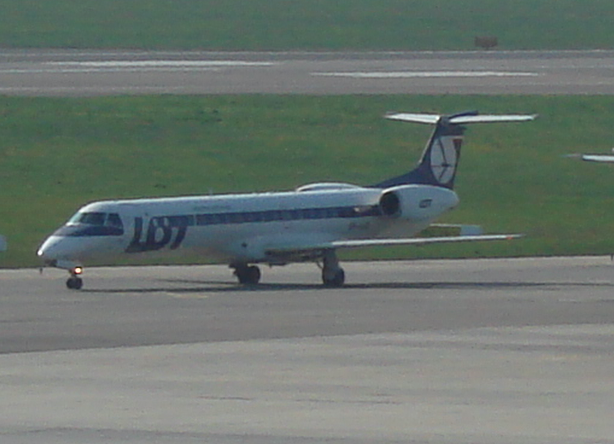 Embraer E-145 PLL LOT. 2009 year. Photo by Karol Placha Hetman