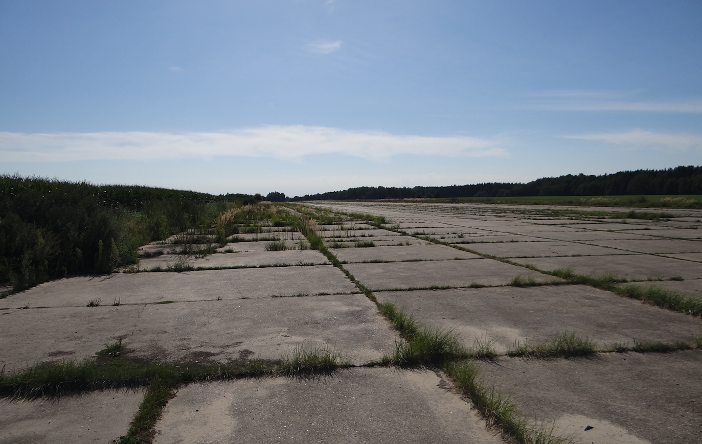 Lotnisko Orneta. RWY. Widok w kierunku zachodnim. 2018 rok. Zdjęcie Karol Placha Hetman