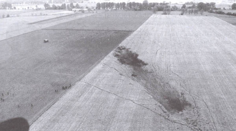 Su-20 plane crash site. 1995. Photo by LAC