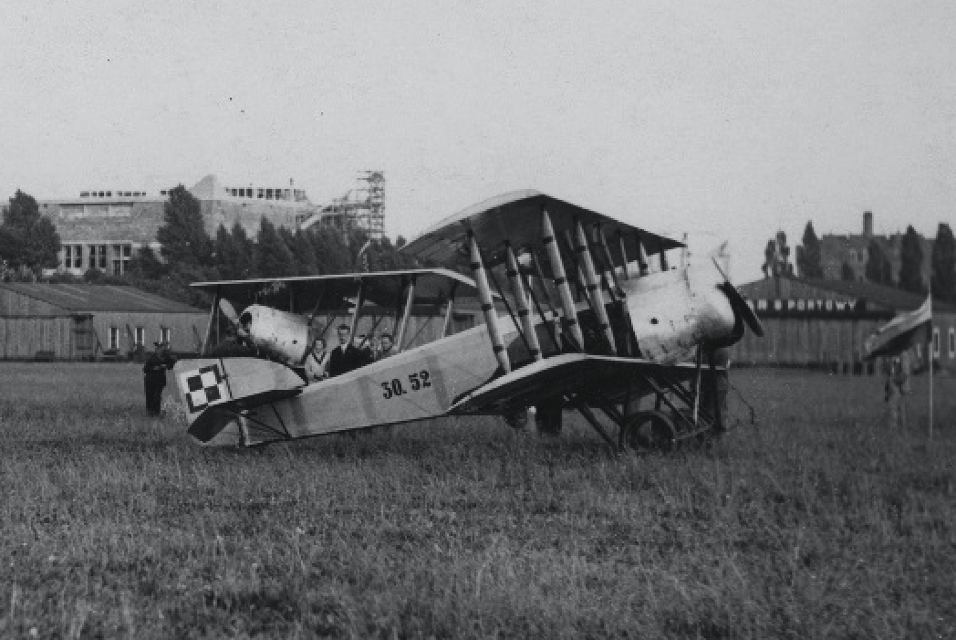 Hanriot H-28 nr 30.52. Lotnisko Mokotów. Zdjęcie LAC