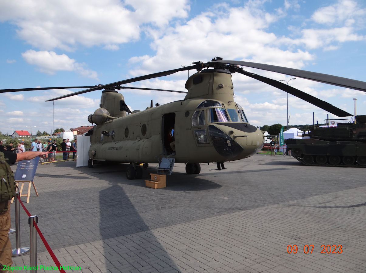 Boeing CH-47 Chinook. 2023 year. Photo by Karol Placha Hetman