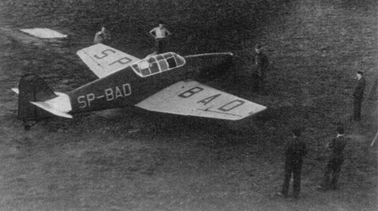 Zuch-1 SP-BAD. Drugi od prawej pilot Antoni Szymański. Zdjęcie LAC