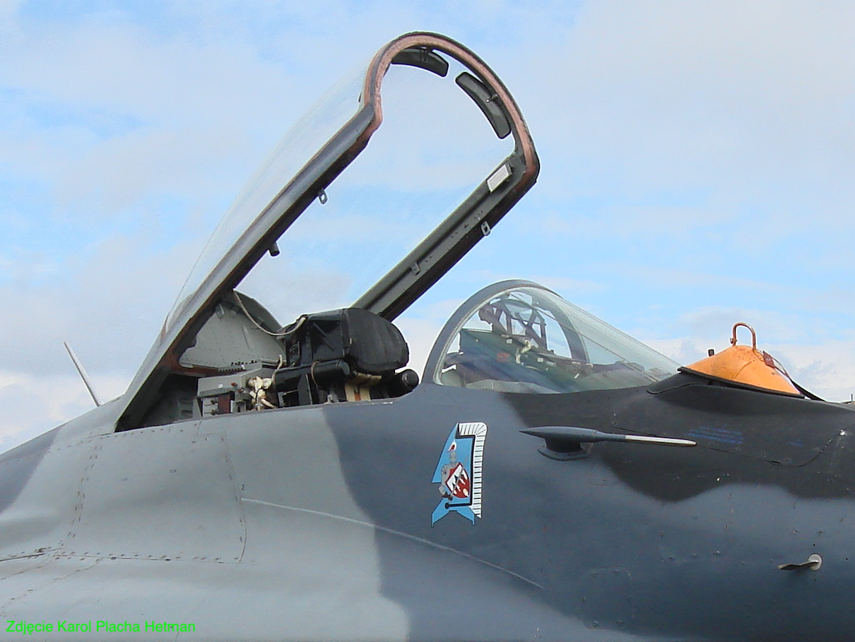 MiG-29 nb 4120. 2007. Photo by Karol Placha Hetman