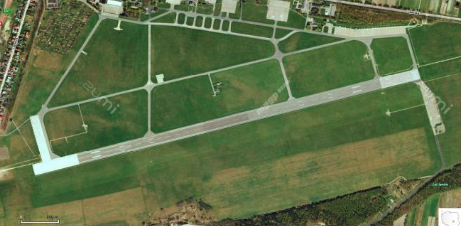 Lotnisko Radom Sadków 2011 rok. Zdjęcie zumi