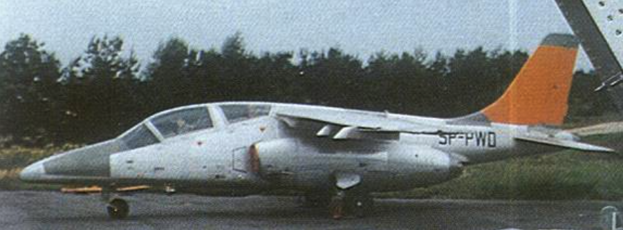 I-22 nr 1 ANP 01-05 nb 05 rejestracja SP-PWD na lotnisku w Mielcu 1990–1991. Zdjęcie LAC
