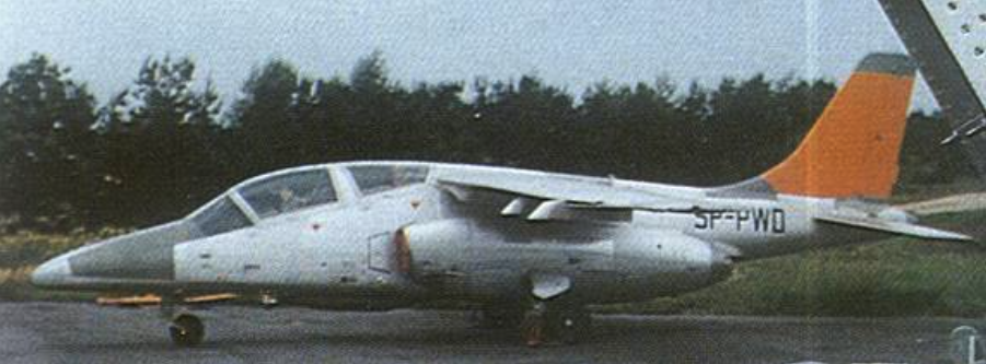 I-22 No. 1 ANP 01-05 nb 05 registration of SP-PWD at the airport in Mielec 1990–1991. Photo of LAC