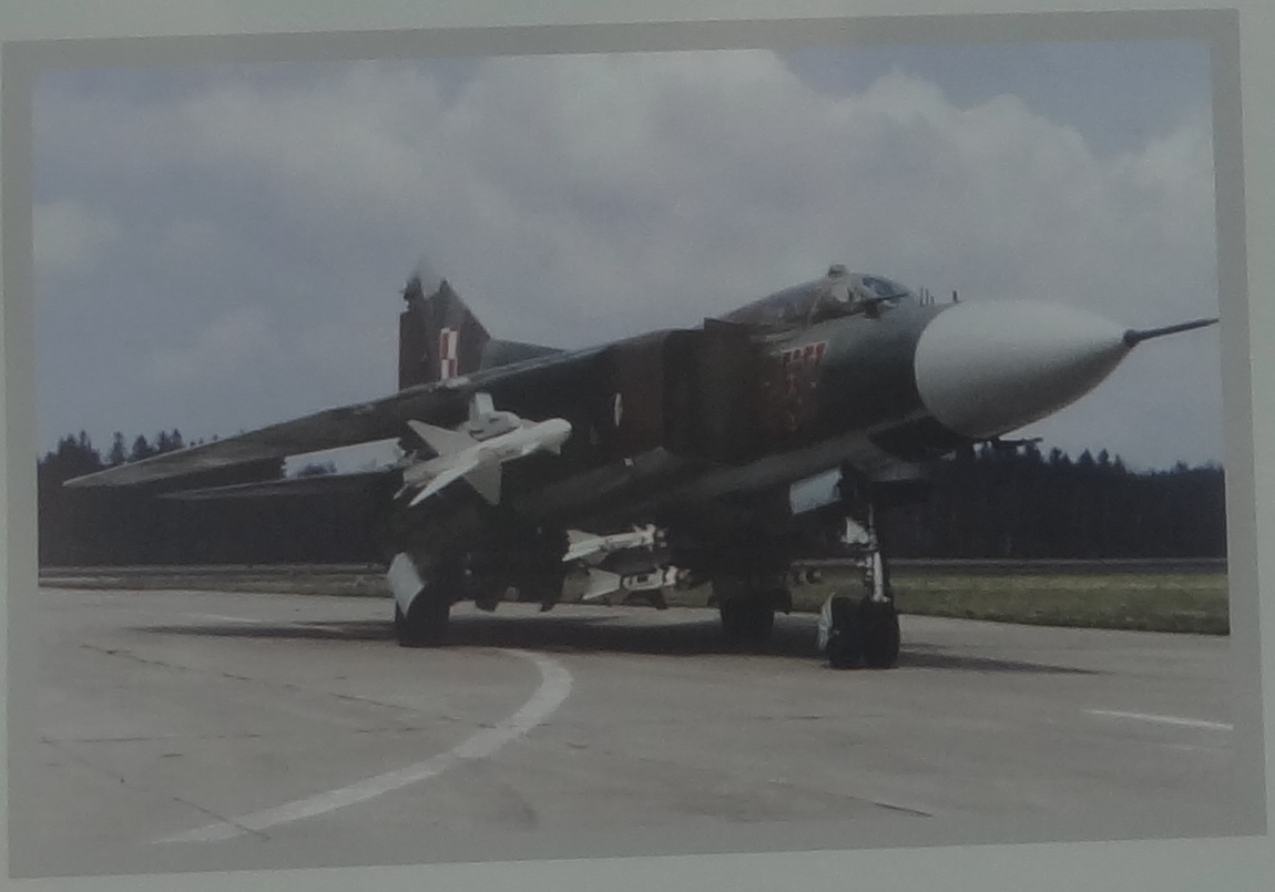 MiG-23 MF nb 457 z pociskiem R-23R. 2018 rok. Zdjęcie MLP