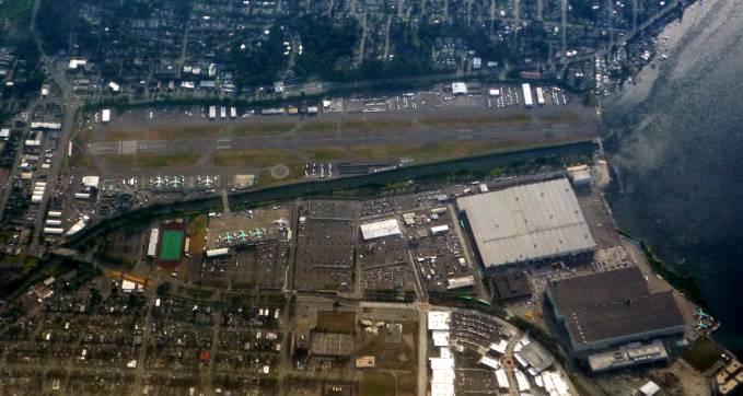 Boeing plants in Renton. You can see a few green planes. This is the Boeing 737 2011. Photo of Googlemaps