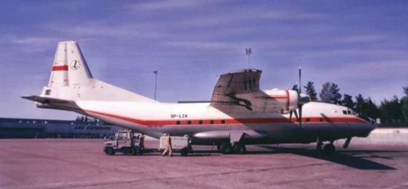 An-12 SP-LZA. 1976 rok. Zdjęcie LAC