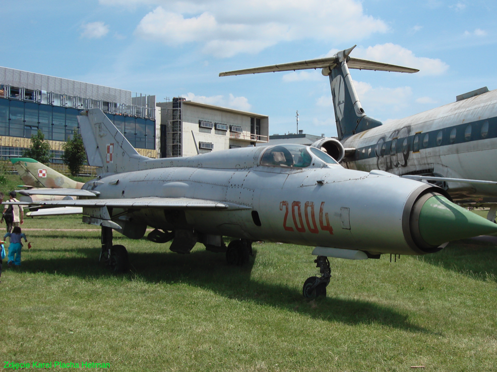 MiG-21 PF nb 2004. 2009 rok. Zdjęcie Karol Placha Hetman