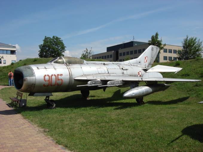 MiG-19 PM nb 905. MLP Czyżyny. 2007r.