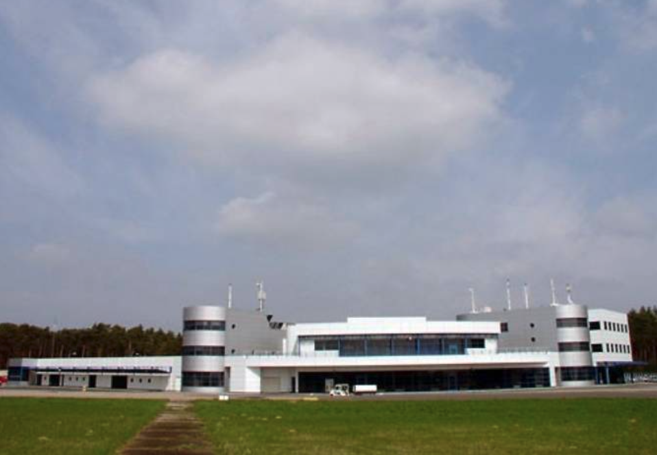 Terminal Lotniska Goleniów. Widok od strony DS. 2009 rok. Zdjęcie LAC