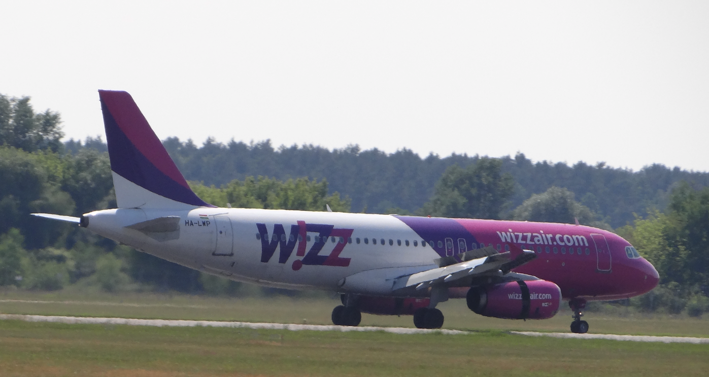 Airbus A-320 HA-LWP Wizz Air. Lotnisko Ławica. 2015 rok. Zdjęcie Karol Placha Hetman
