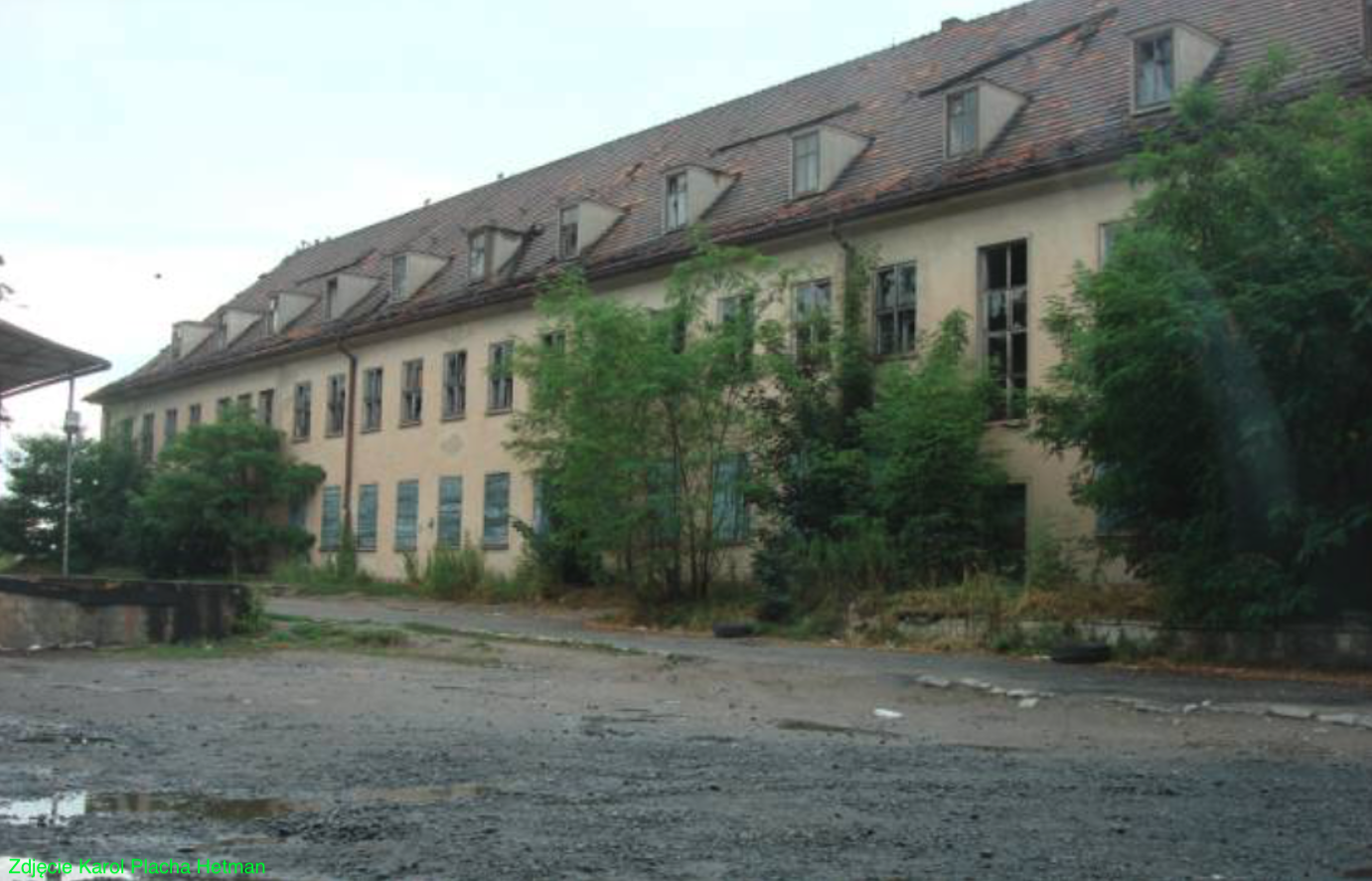 One of the barracks blocks at Colonel Karol Myrka Street. 2010. Photo by Karol Placha Hetman