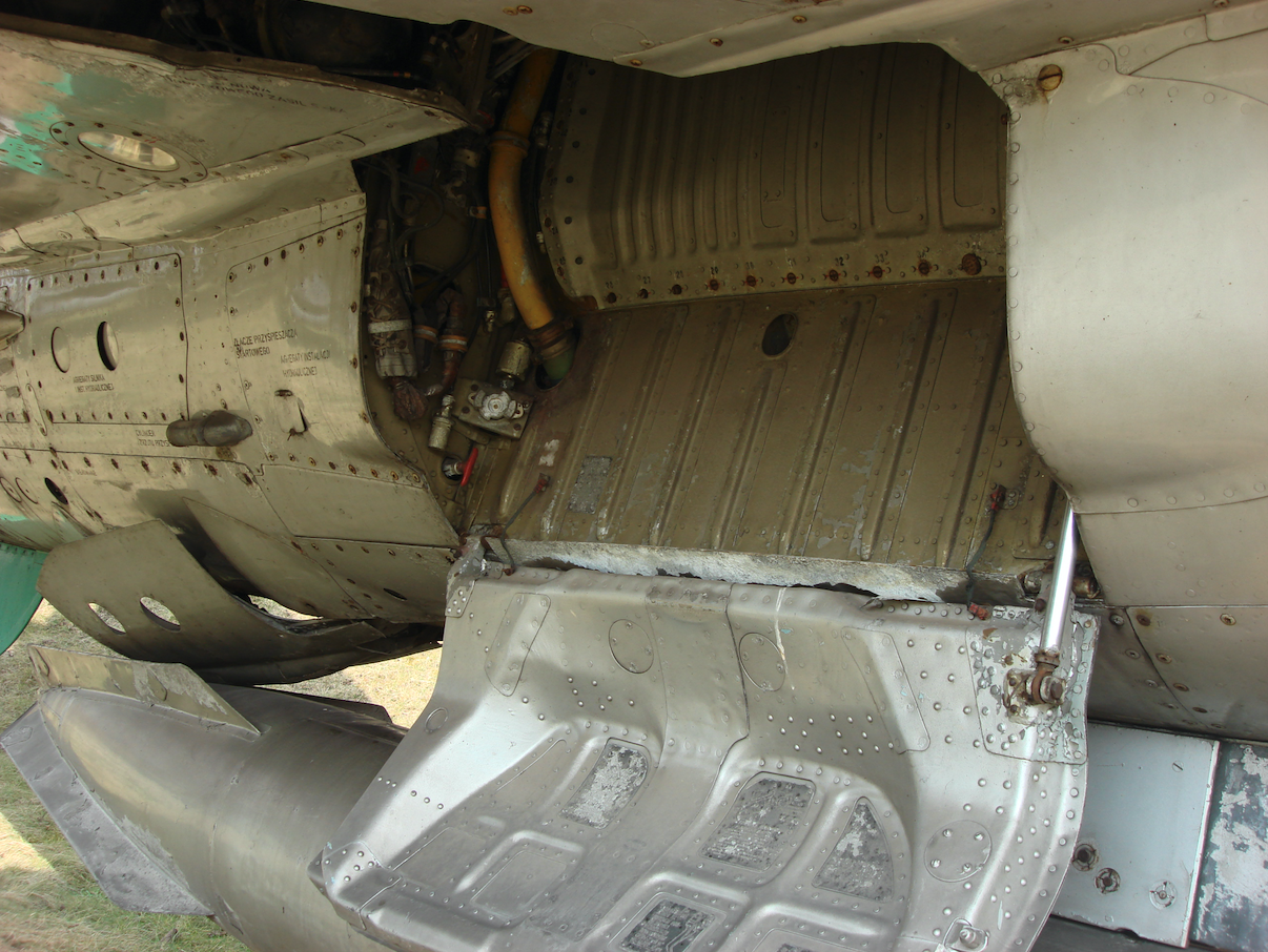 MiG-21 PFM. Komora podwozia. 2009 rok. Zdjęcie Karol Placha Hetman