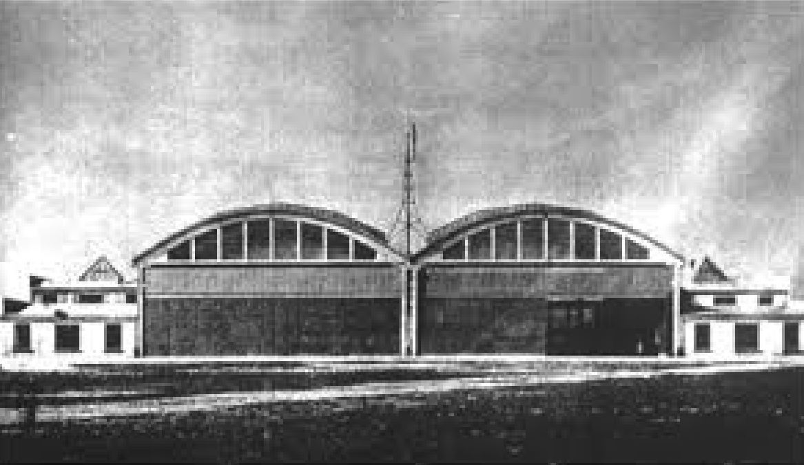 Engineer Tadeusz Obmiński's hangars. Front view. Photo of LAC