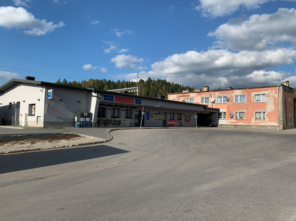 Jordanów railway station. 2022. Photo by Karol Placha Hetman