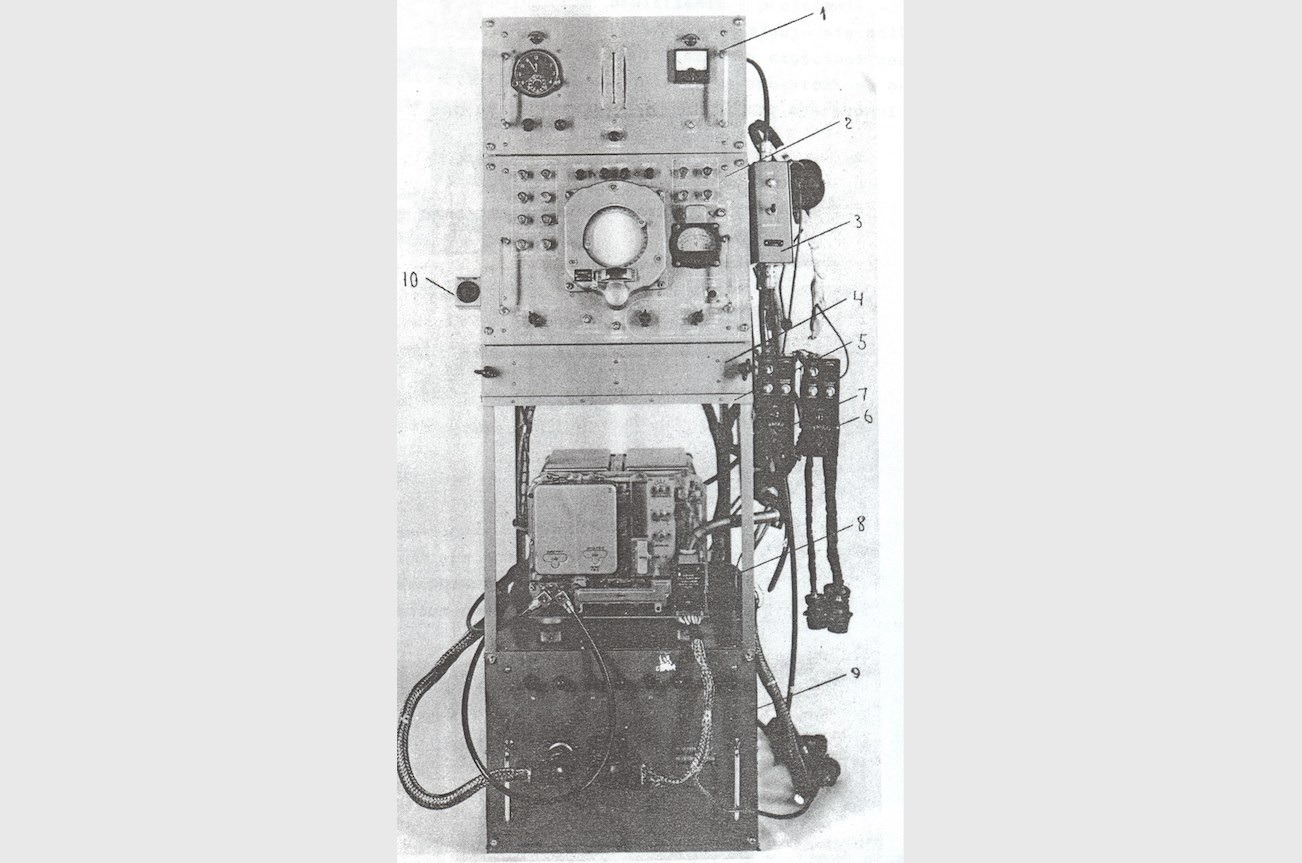 ARP-6D stojak I kanału. Źródło: Radionamiernik ARP-6D, opis techniczny i eksploatacja