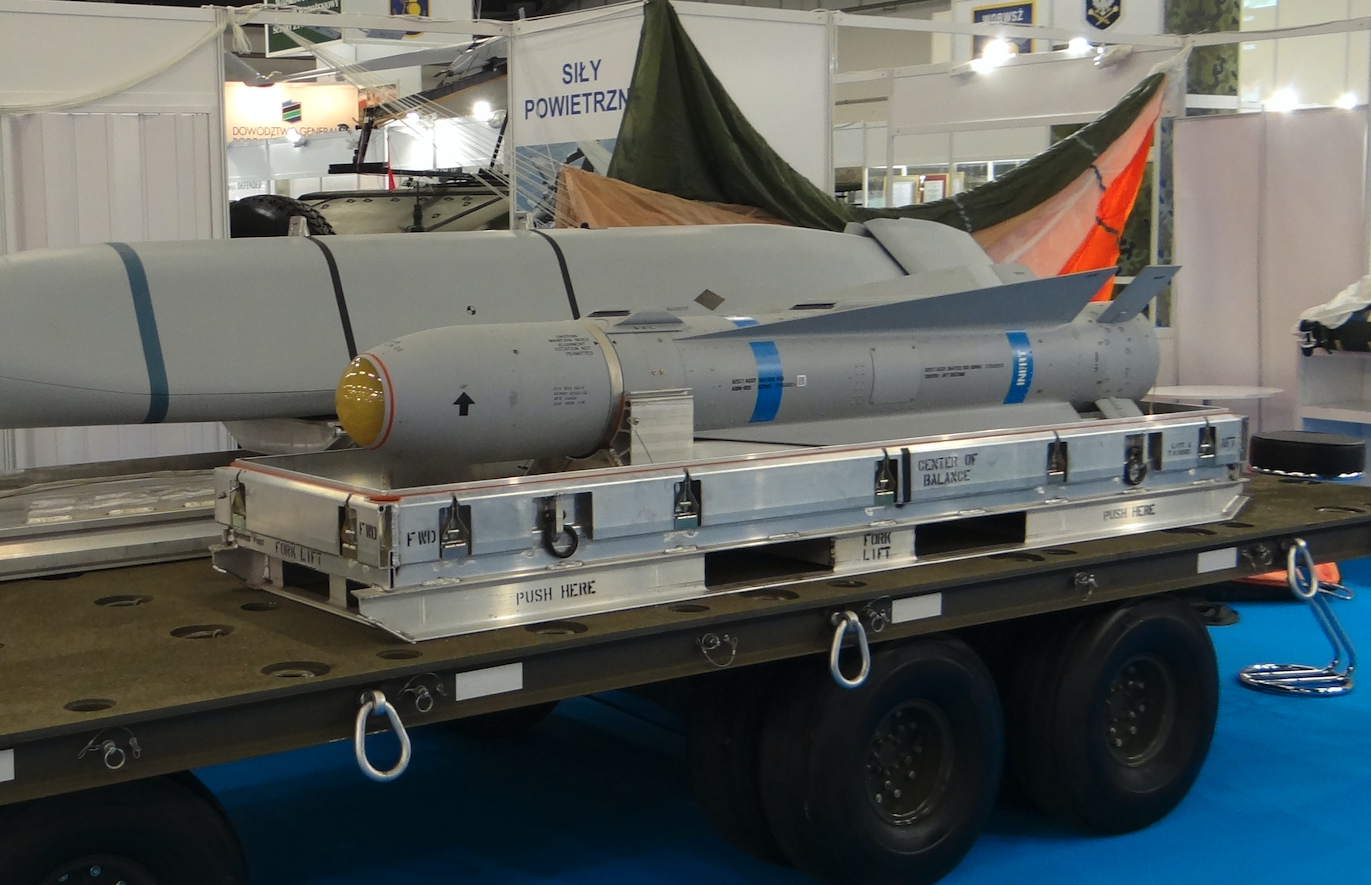Kierowany pocisk rakietowy klasy powietrze-ziemia AGM-65 G-2 Maverick. 2020 rok. Zdjęcie Karol Placha Hetman