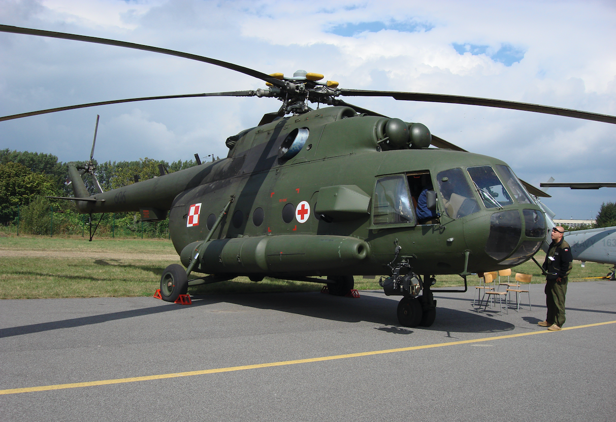 Śmigłowiec Mi-17 AE (Aero Ewakuacja) nb 606. 2007 rok. Zdjęcie Karol Placha Hetman