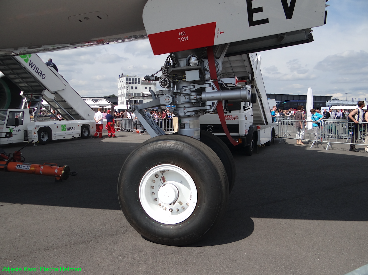 Airbus A.380 A6-EEV. 2014 year. Photo by Karol Placha Hetman