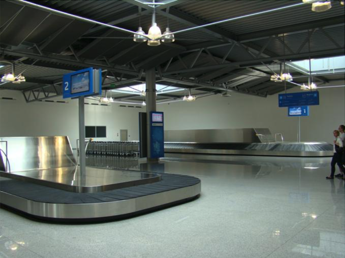Terminal Lotniska Ławica. 2012 rok. Zdjęcie Karol Placha Hetman
