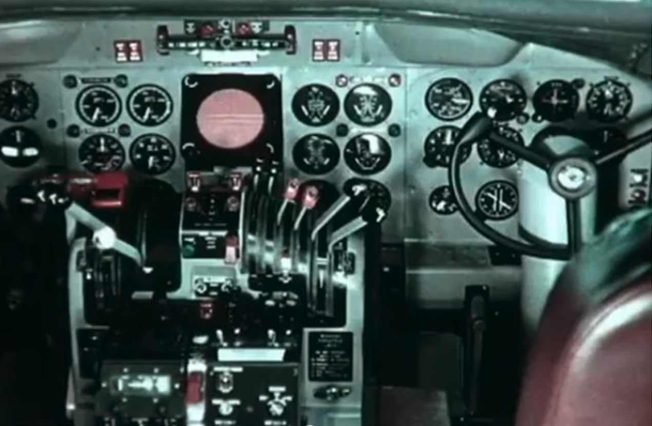 Convair CV-240 kabina załogi. 1954 rok. Zdjęcie Convair