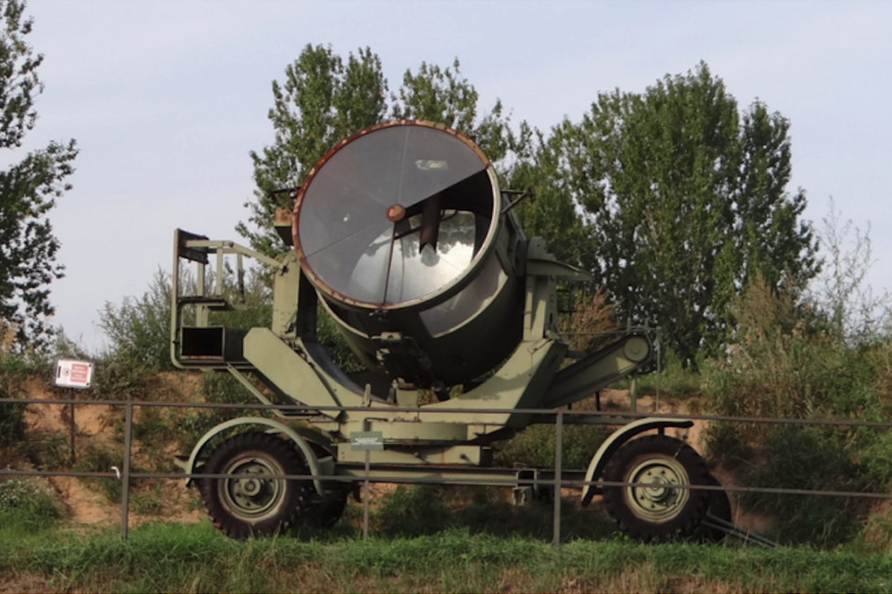 Anti-aircraft searchlight. 2012. Photo by Karol Placha Hetman