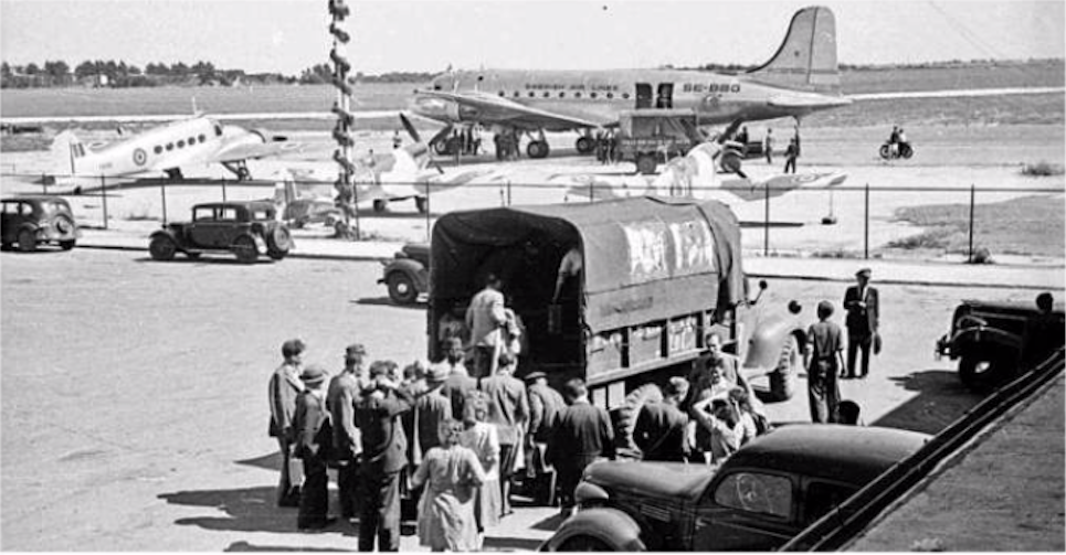 Okęcie airport. 1946 year. Photo of LAC